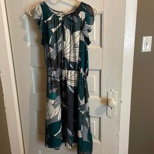 Flowy dress, perfect for weddings!